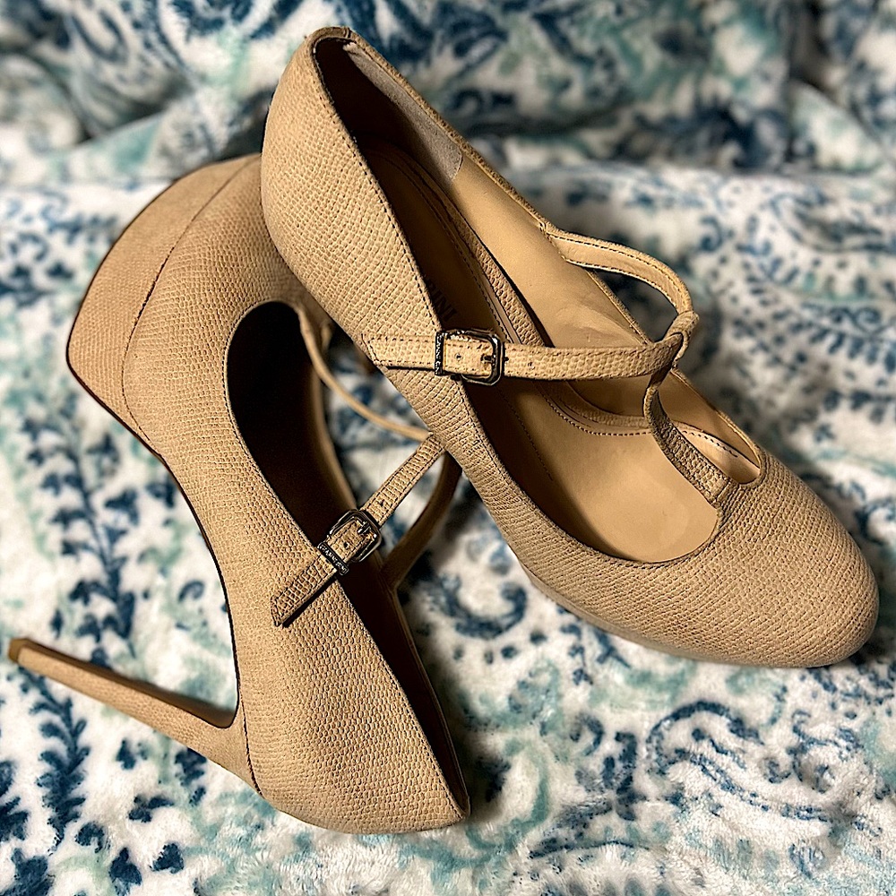 GIANNI BINI LORENNA 9.5 Tan T-Strap Platform Ultra High 5in Heels Like New